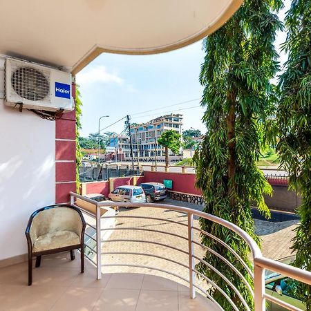 Entebbe Traveller'S Hotel Екстериор снимка