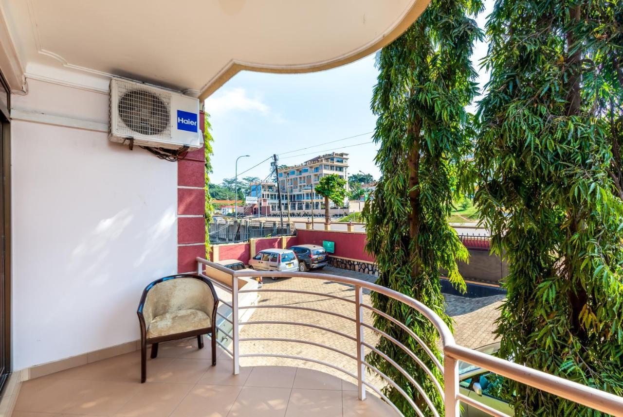 Entebbe Traveller'S Hotel Екстериор снимка