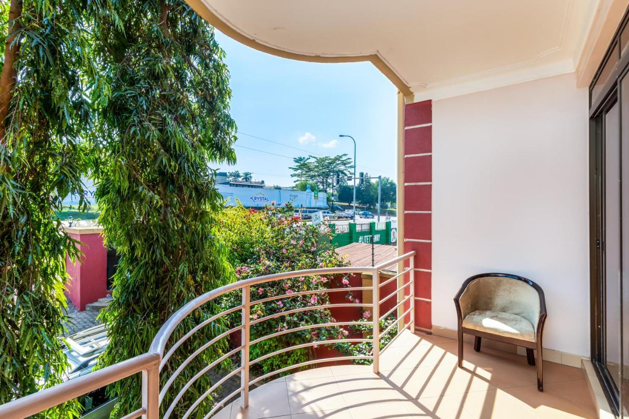 Entebbe Traveller'S Hotel Екстериор снимка